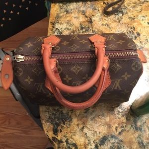 Louis Vuitton Speedy 25